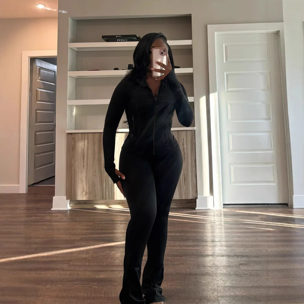 

Spring and Summer Sports and Leisure Women's Clothing Sexy Tight-fitting Long-sleeved Micro-speaker Two-piece Set