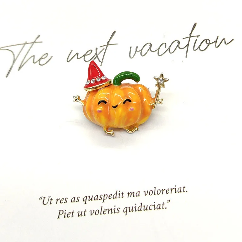 

Cute Halloween pumpkin brooch design, handcrafted oil drip brooch, a versatile accessory for women's coats