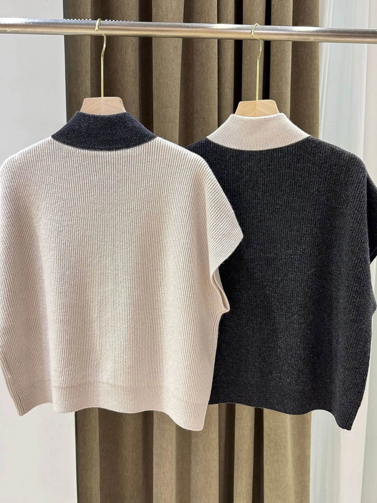 

Women's Sleeveless Cashmere Wool Knitwear Cardigan Casual High-grade Turtleneck Sweater