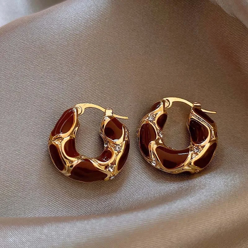 New Trendy Enamel Color Metal Texture Small Hoop Earrings for Women Fashion Creative Gold Color Statement Ear Buckle Jewelry