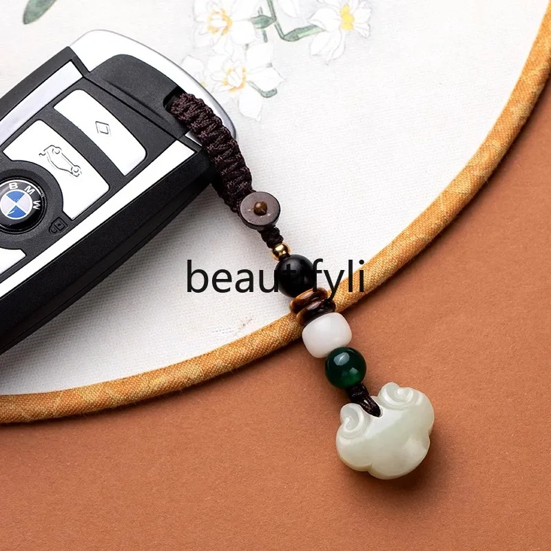 High-end Hetian jade high-end pendant short safe Ruyi lock car keychain retro literature and art