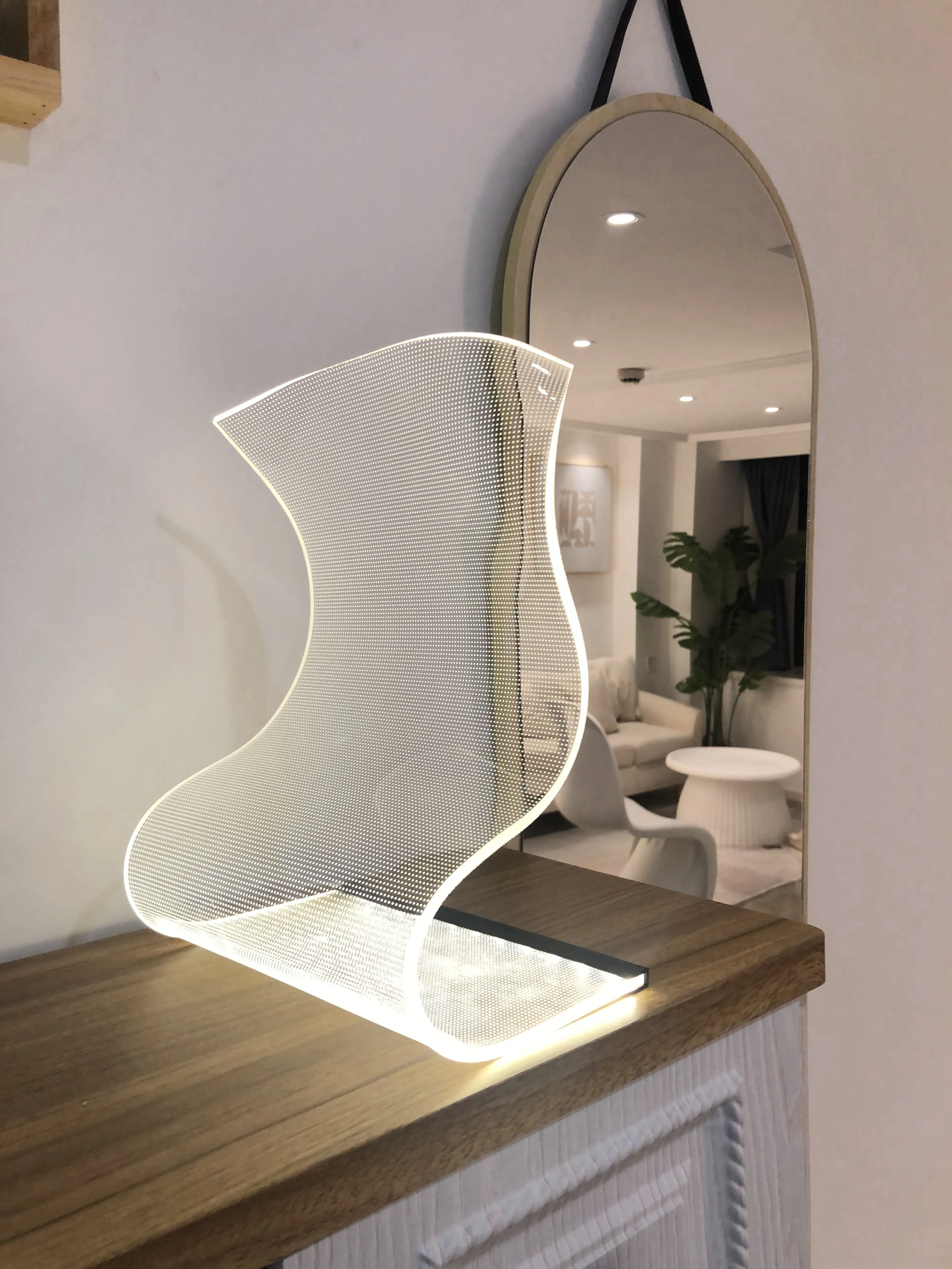 

European Style Table Lamp Bedroom Bedside Lamp Desk High Sense Ambience Light Ins Style Art Small Night Lamp