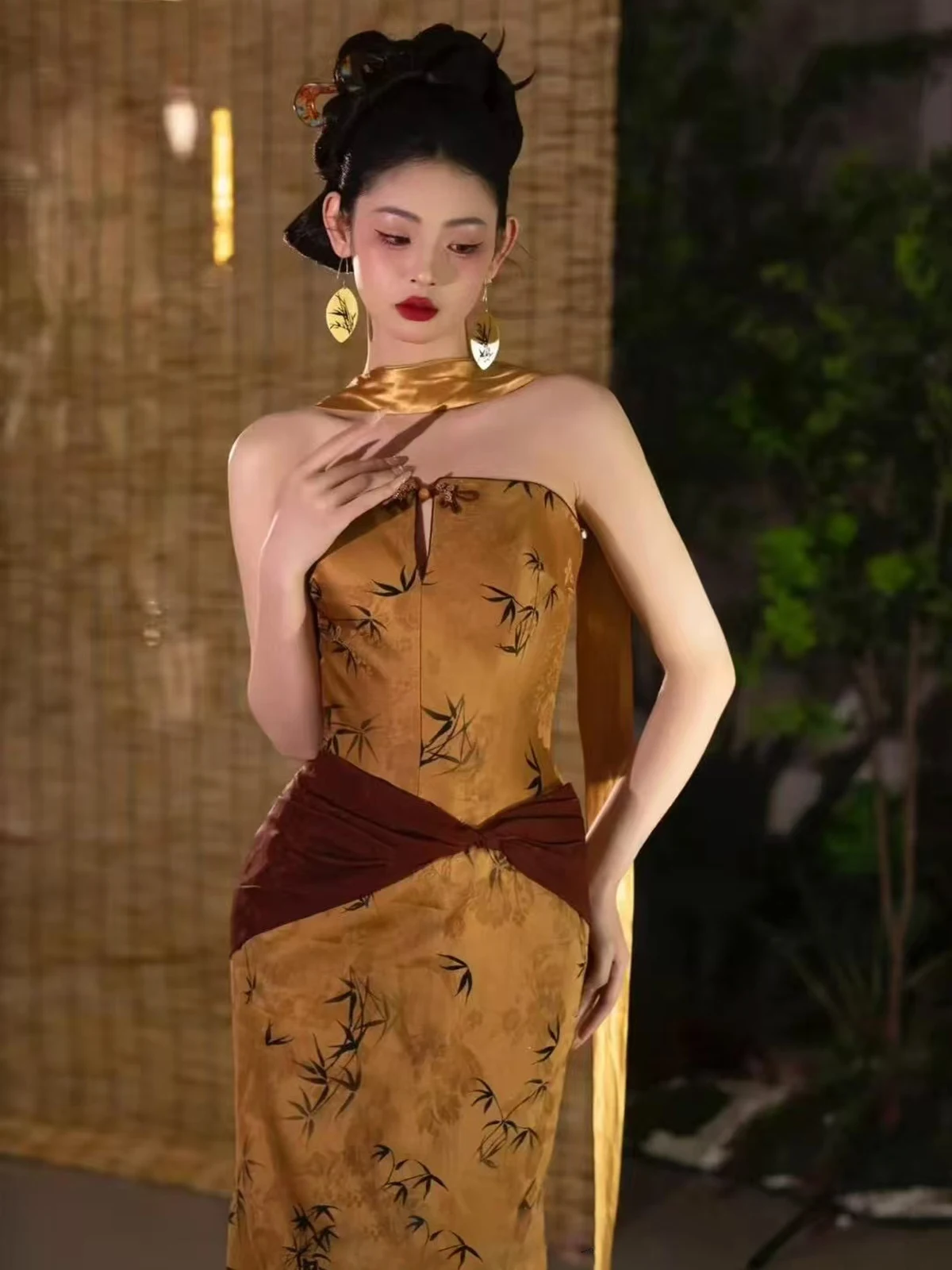 

Новое китайское утреннее платье-халат для женщин 2026 года, новое высококачественное вечернее платье для невесты без бретелек, национальный стиль, для помолвки и торжественных мероприятий.