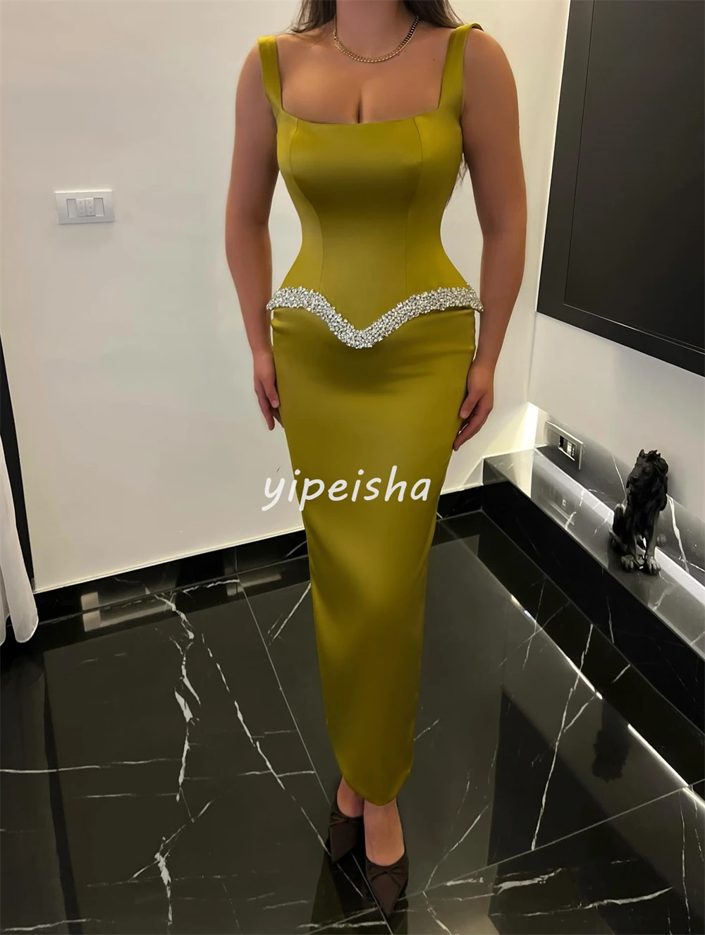 Customized Fashion Elegant Charmeuse Rhinestone Pleat Column Spaghetti strap Long Dresses Bespoke Occasion Dresses Modern Style