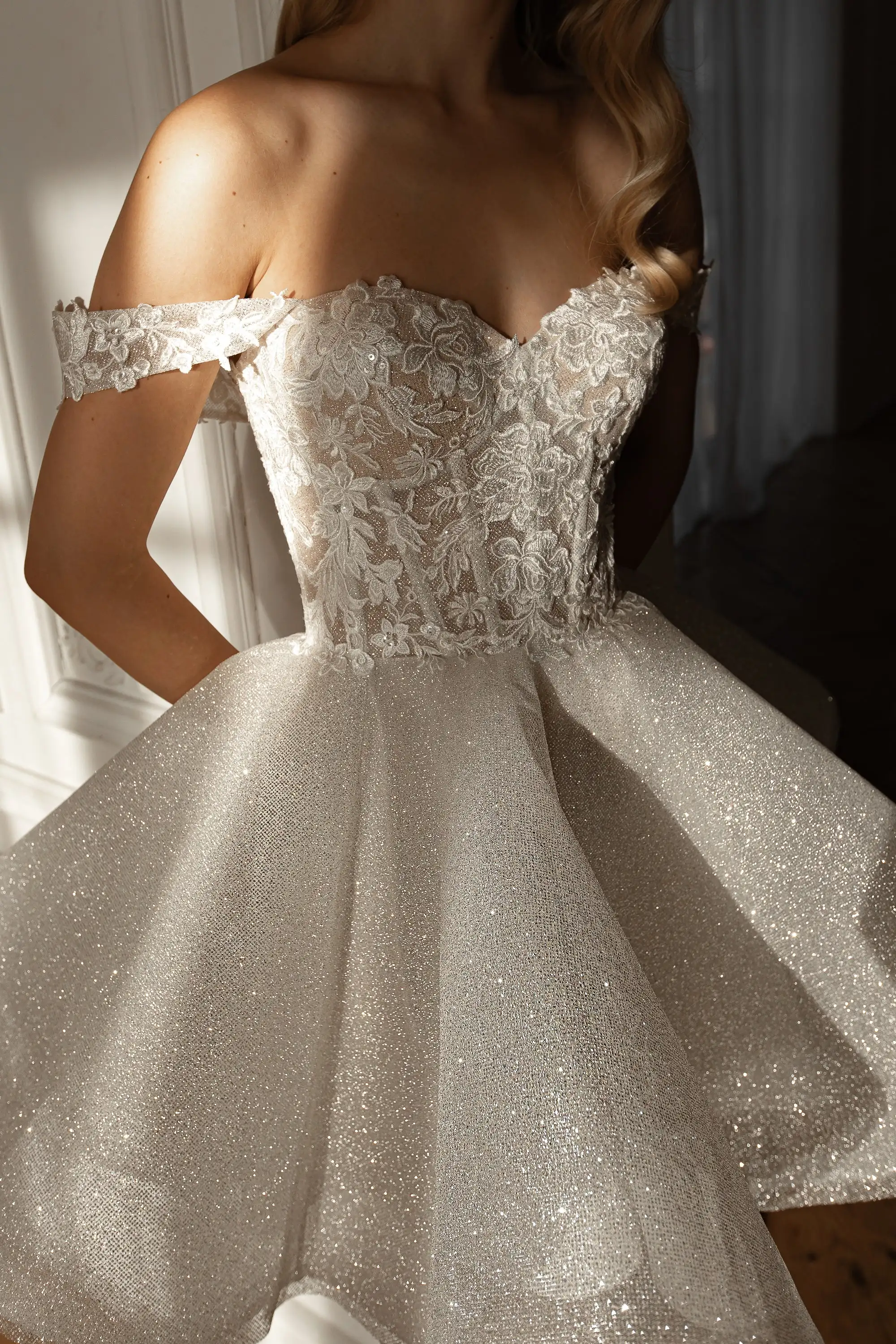 Customized Off Shoulder Two Pieces Wedding Dress Lace Applique Glitter Skirt Bridal Gown with Detachable Skirt 2 in1 Style