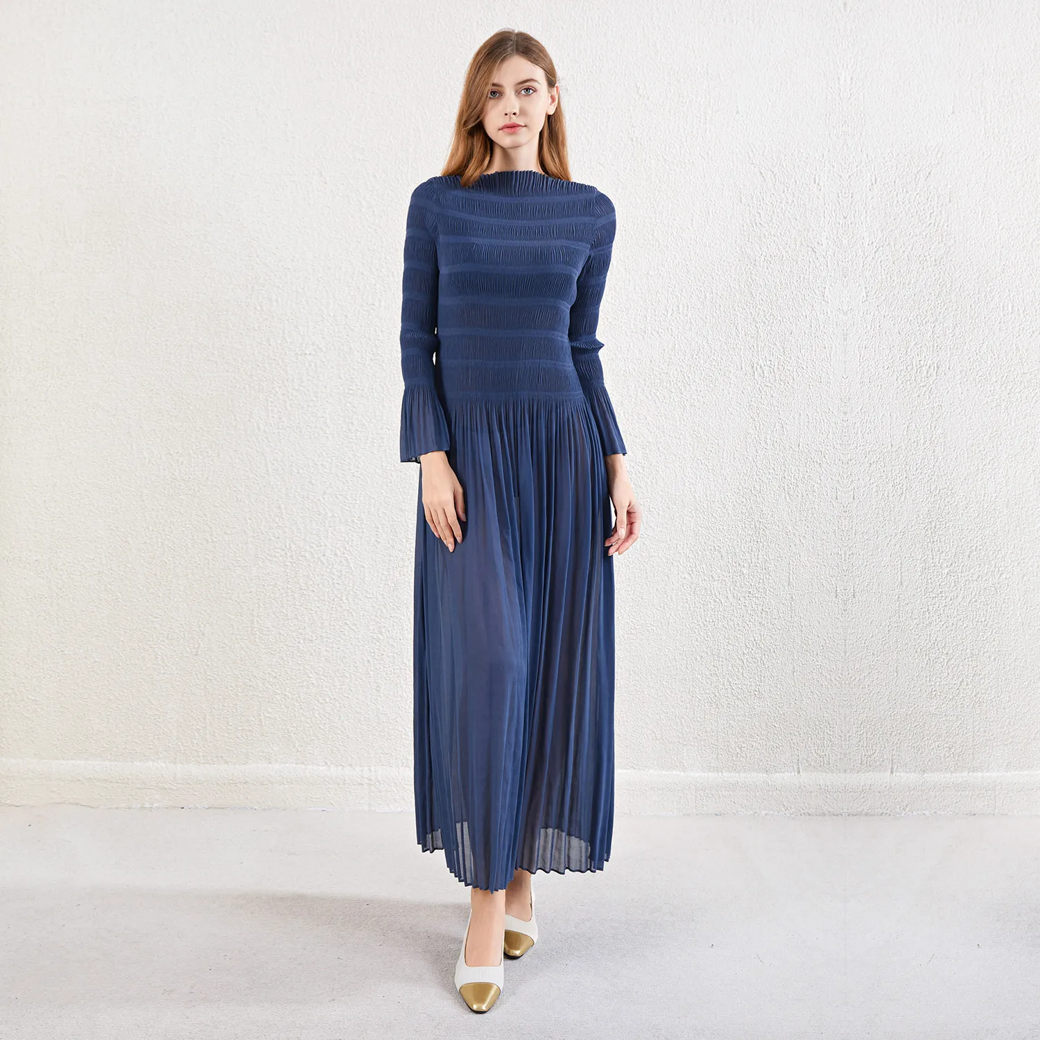 

Miyake Pleated Large Size Loose Women's Dress High Quality European and American Style New Fashion Design Casual Dress