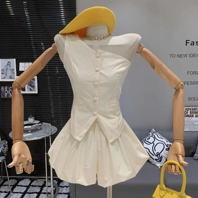 

Korean style spicy girl slanted collar off shoulder single breasted slim top+high waisted loose lantern shorts two-piece set