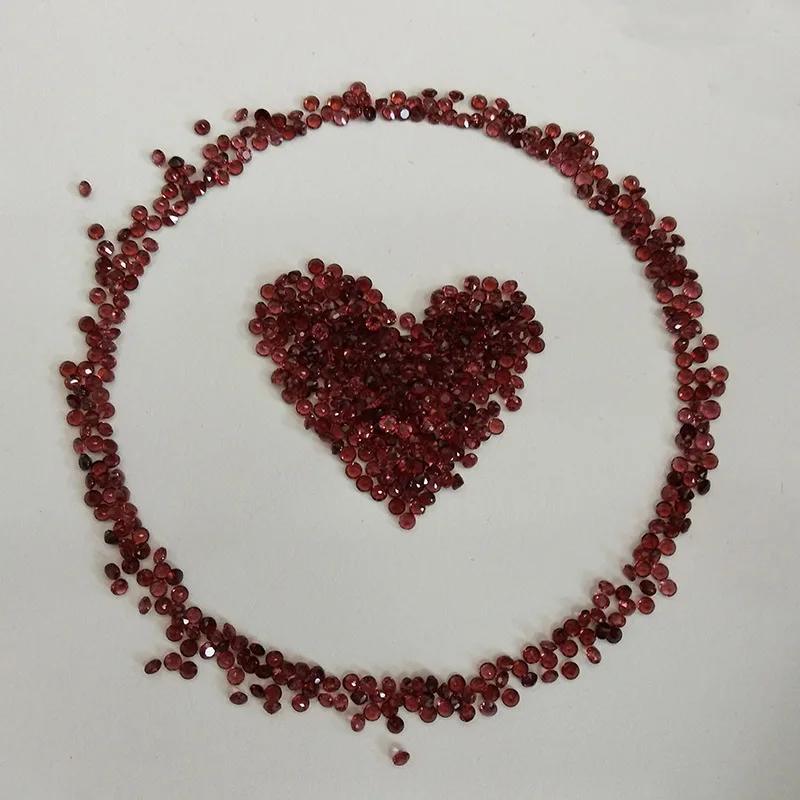 Mozambique Natural Garnet Round Loose Stone, Complete Specifications Ring Surface, Can Be Inlaid with Rings, Necklaces