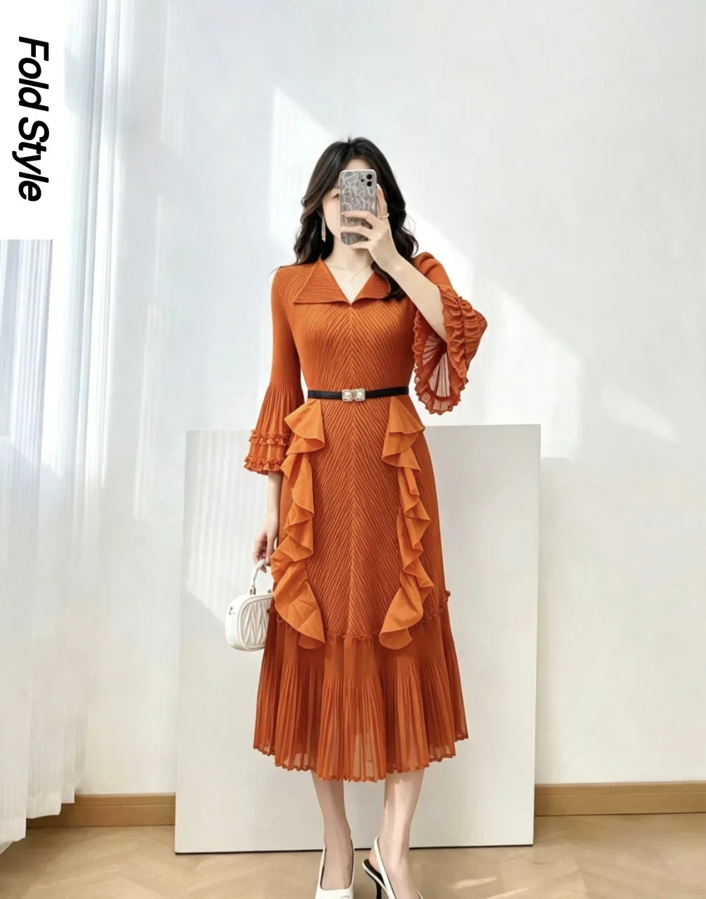 2026 Autumn New Temperament Lapel Fringed Decorative Thin Horn Sleeves Premium Elegant Dress Women's Clothing