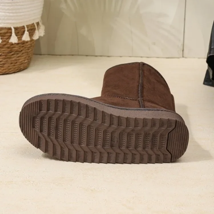 Klassische Damen-Winterstiefel, kniehoch, flach, warm, mit runder Spitze, zum Hineinschlüpfen, für kaltes Wetter. – Detail 9