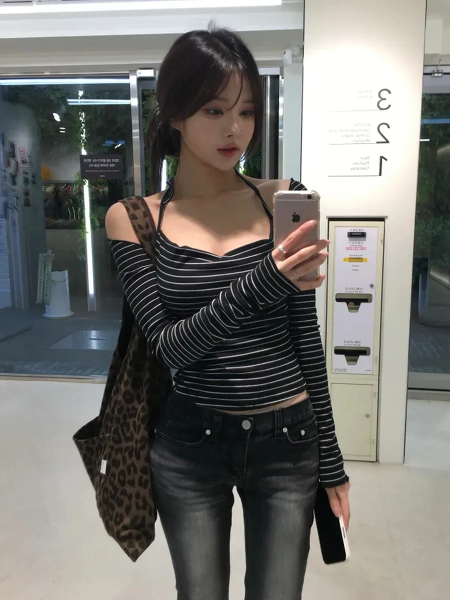 Dulzura مخطط موضة مثير أنيقة 2 قطعة بدلة علوية الرسن عارية الذراعين الدانتيل يصل بروتيل كم طويل شال مطابقة مجموعة نادي الحفلات