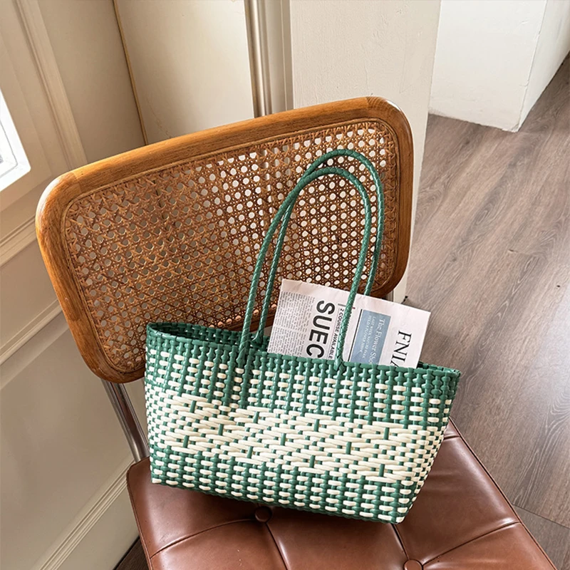 

Versatile Woven Shoulder Bag Fashion Holiday Beach Bag Large Capacity Pvc Waterproof Picnic Handbag Leisure Shopping Basket Bag