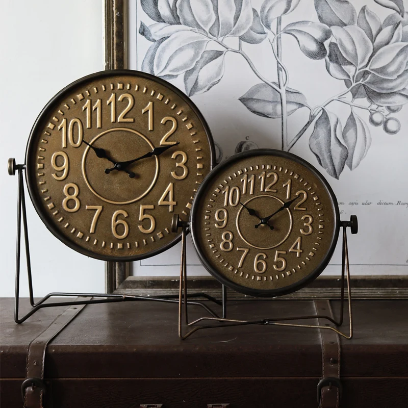 

American industrial home clock ornaments retro nostalgic metal clock living room creative desktop clock decorations.