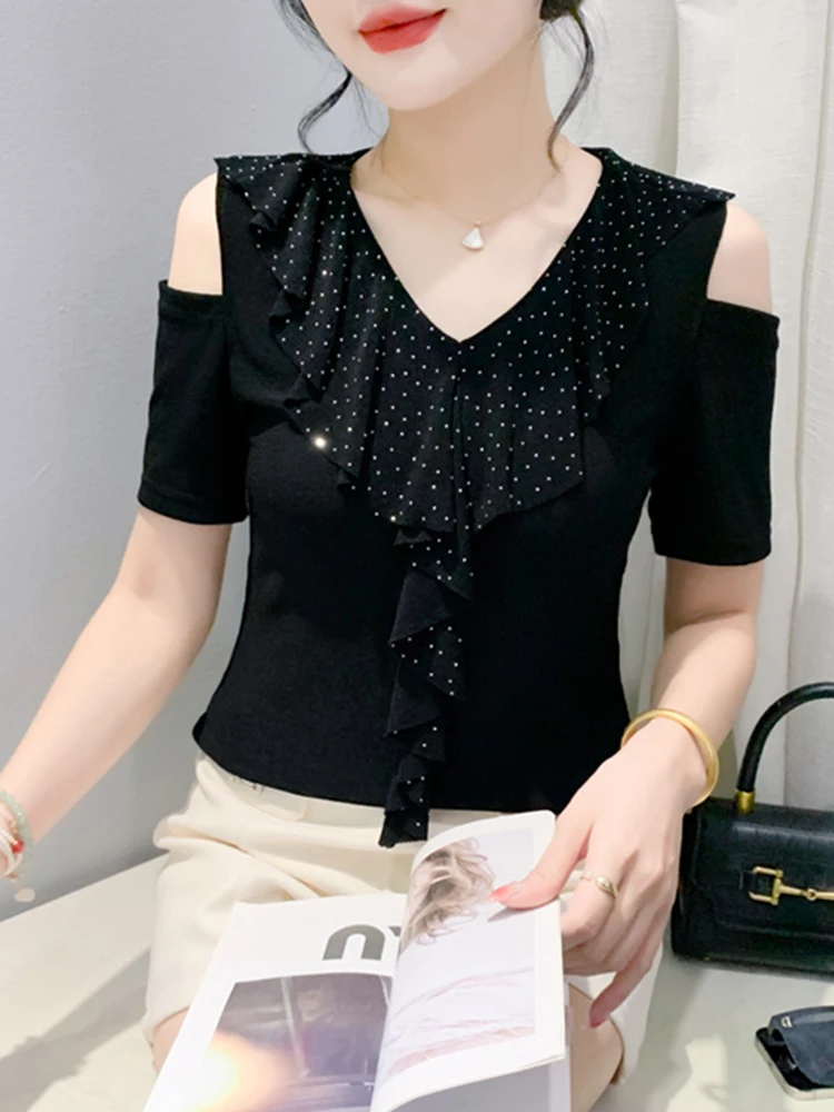 تي شيرت أنيق بأكمام قصيرة من حجر الراين للسيدات صيفي مثير برقبة على شكل حرف v مكشوف الكتف ضيق للتخسيس شبكي مرن