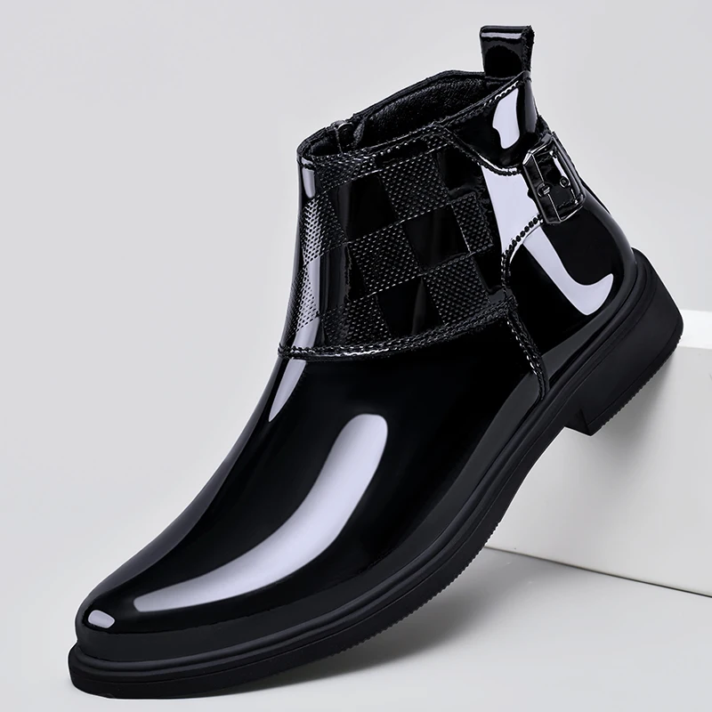 2023 Men Patent Leather Boots Brand Desigh Men Fashion Boots Buckle Pointed Toe Chelsea Boots High-quality Cowhide Casual Shoes