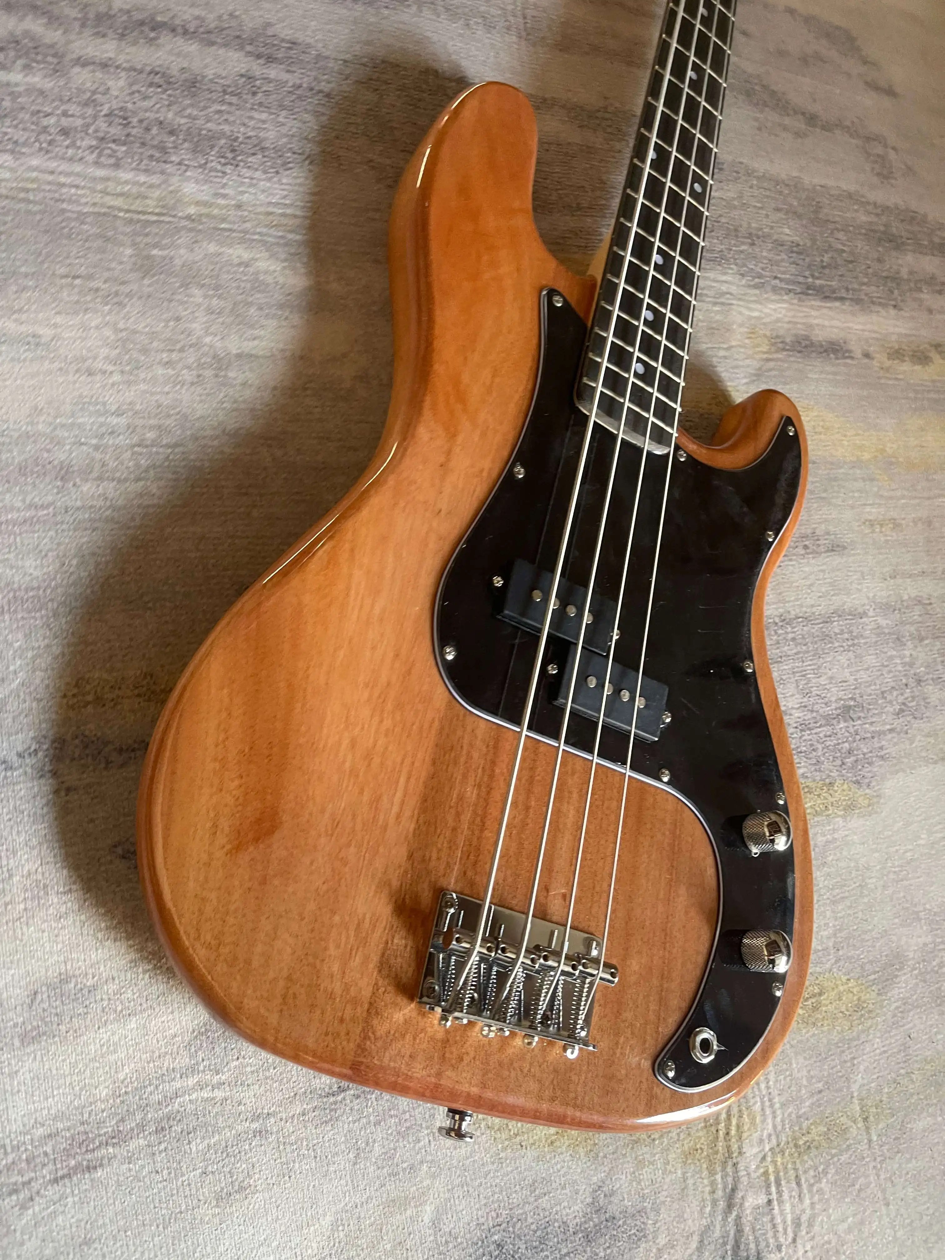 Clear Natural Solid Wood PB Bass Guitar Two Split Humbucker Pickups Classic Precision Shape For Jazz Funk Band Performance view 4