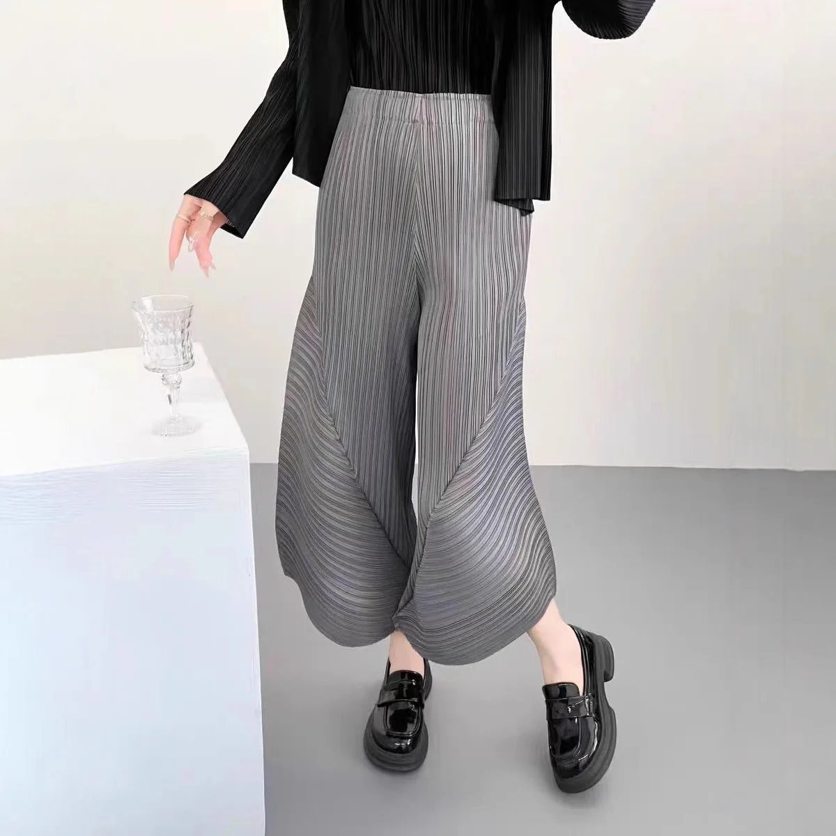 Miyake Fold 2025 New Casual Fold Pants for Women, Elegant Irregular Shaped Pants, Crimson Nine Point Micro Horn Wide Leg Pants