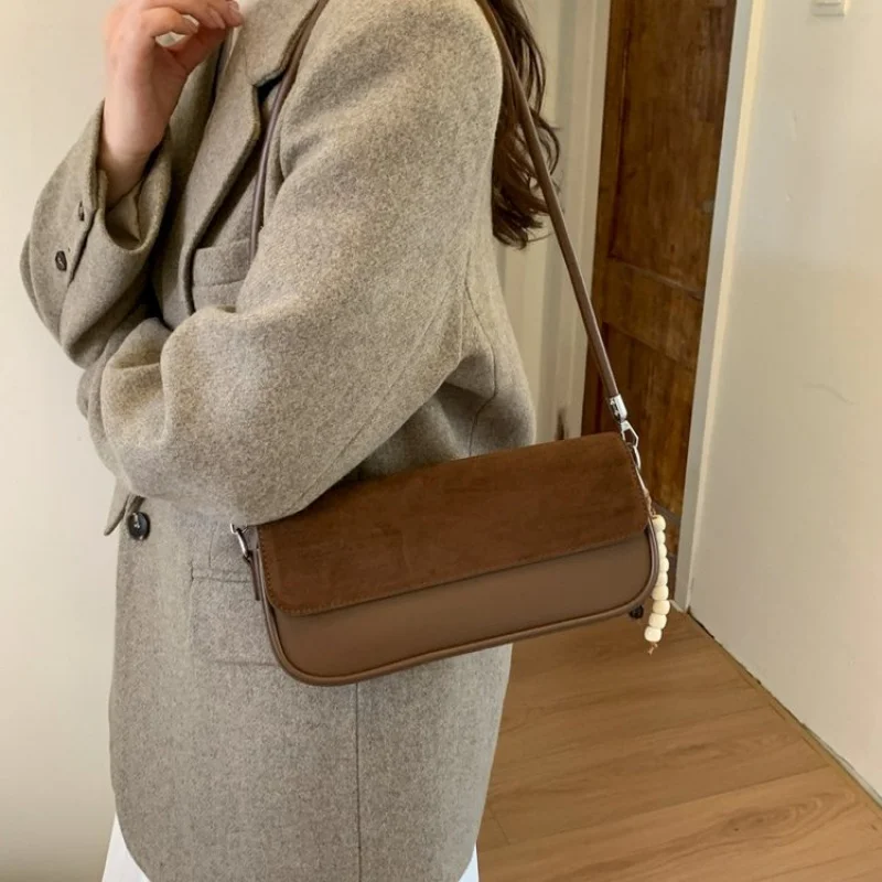 

Chic Women's Crossbody-Bag Made Of Meteor-Patterned Leather With Pillowy-Soft Belgium Elegant Spacious Soft Daily Look