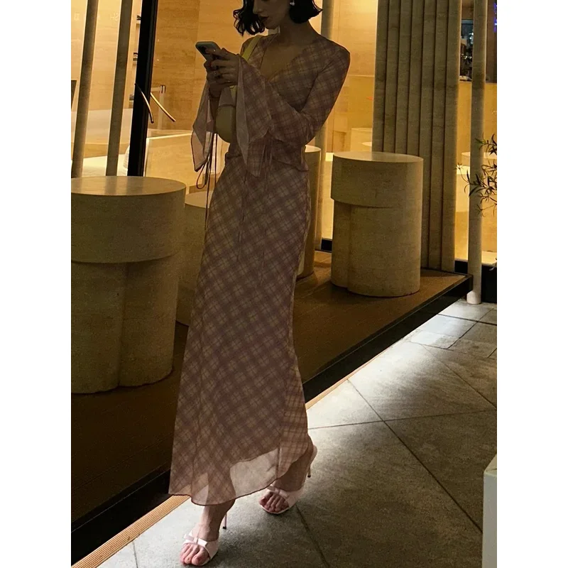 Abito casual da donna con stampa rosa con scollo a V e lacci, camicetta ampia, gonna lunga dritta, set di abiti per le vacanze primaverili ed estive