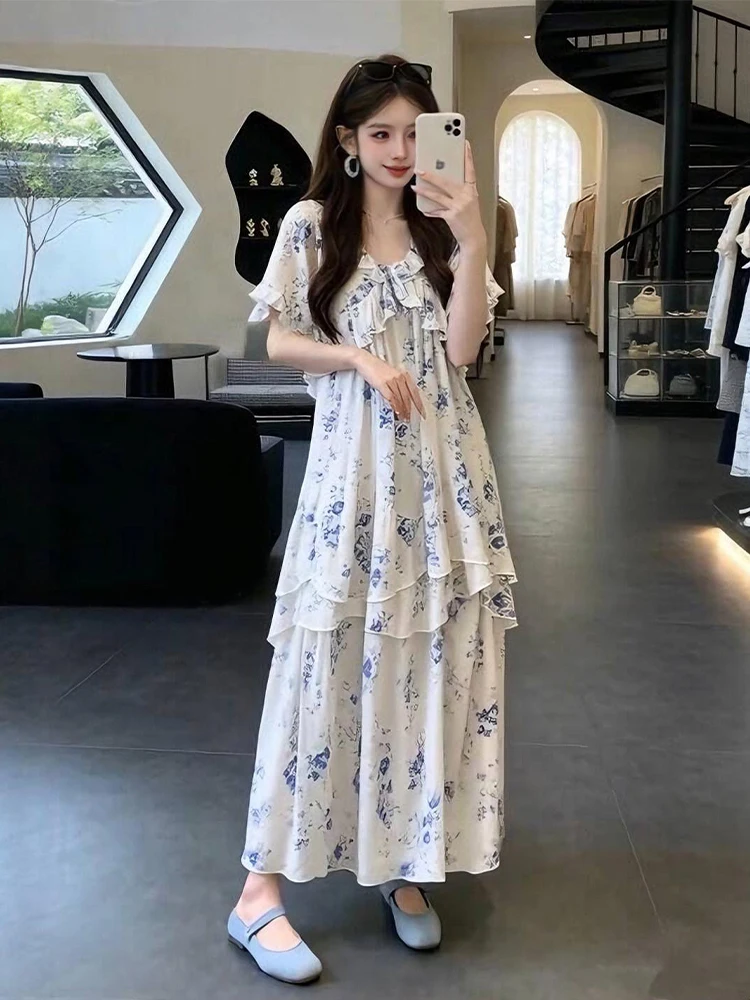 

Unique Beautiful Floral V-neck Dress Summer 2026 Fashionable Trendy Wooden Trim A-line Skirt Casual Loose Fit Polyester ...