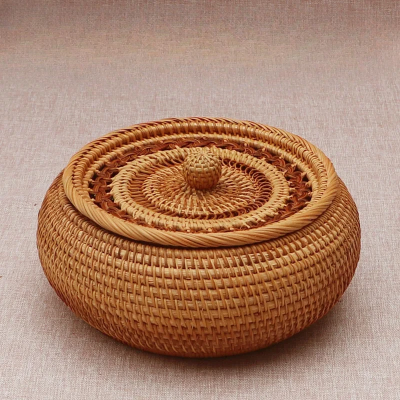 Round Rattan Box with Lid Hand-Woven Multi-Purpose Tray Jewelry Storage Organizer Desktop Makeup and Decor Holder