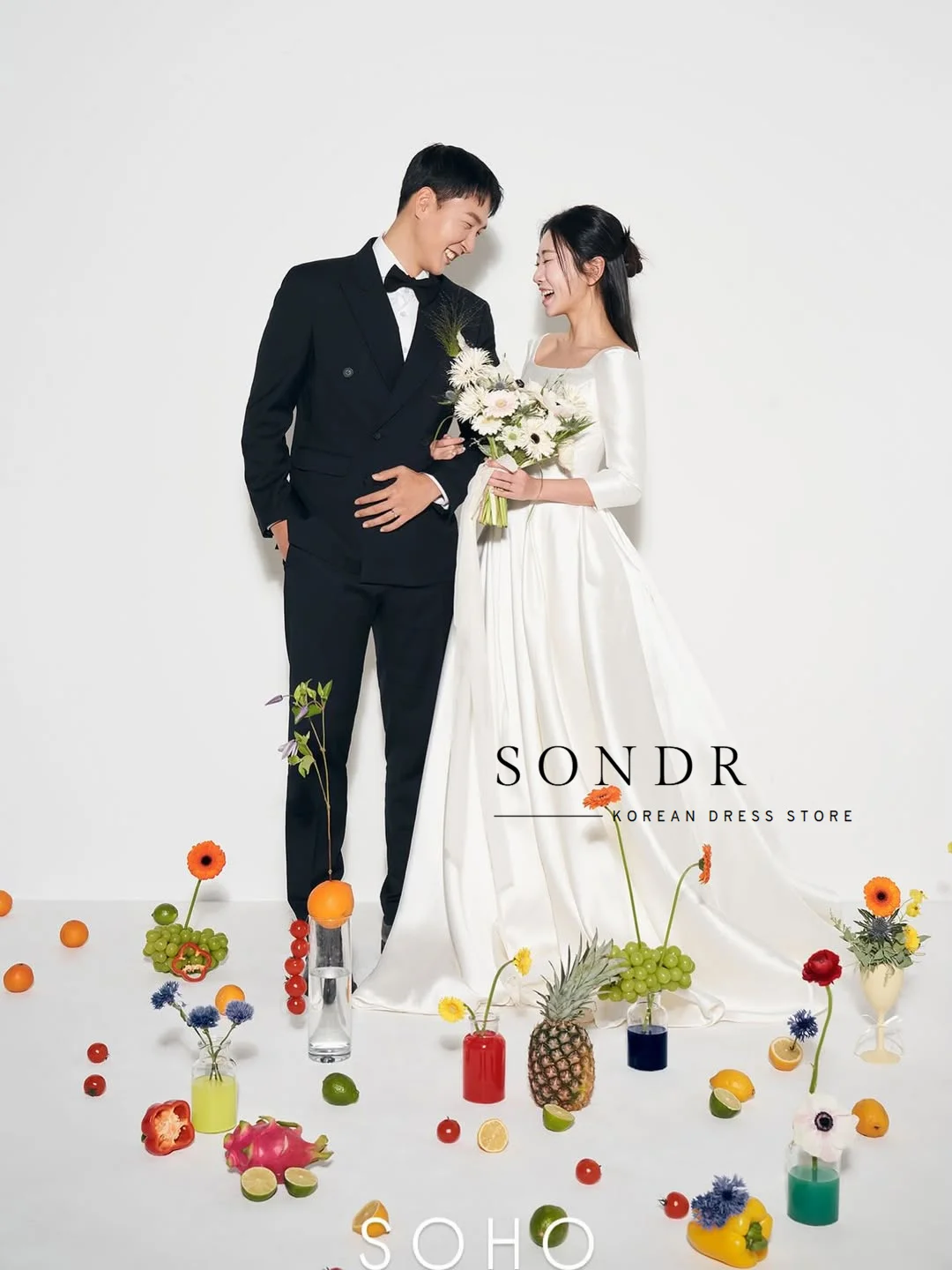 ชุดแต่งงานผ้าซาตินคอเหลี่ยมแบบสั่งตัดของ Sondr สำหรับถ่ายภาพสไตล์เกาหลี ชุดราตรีงานเลี้ยงยาวลากพื้น ชุดเจ้าสาว