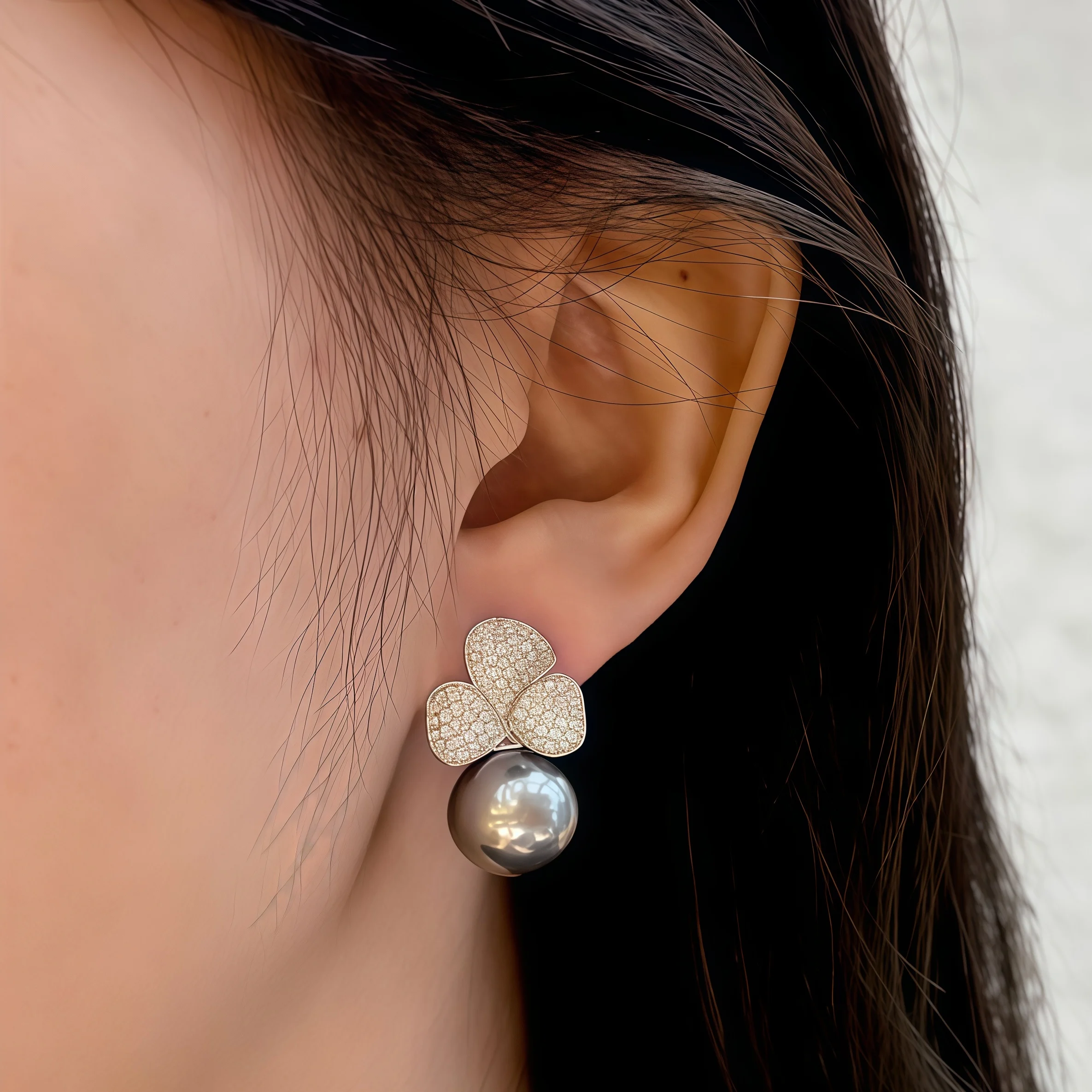 Custom Luxury Clover Accessories Fashion Rhinestone Pearl Stud Earrings
