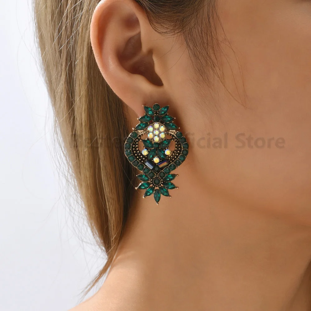 New Vintage Multicolour Rhinestone Flower Decor Piercing Earrings For Women Luxury Korean Fashion Jewelry Gift Popular Ear Studs