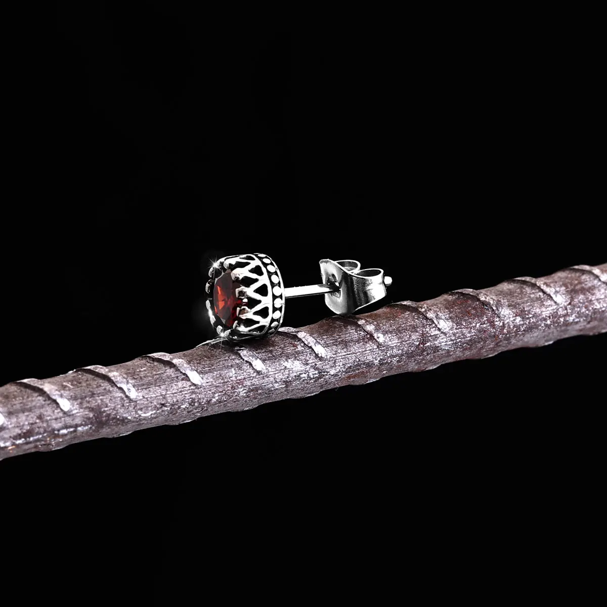 Viking New Stainless Steel Personalized Earrings in Europe and The United States Men's Amulet Tiny Jewelry Girls Earrings Gift