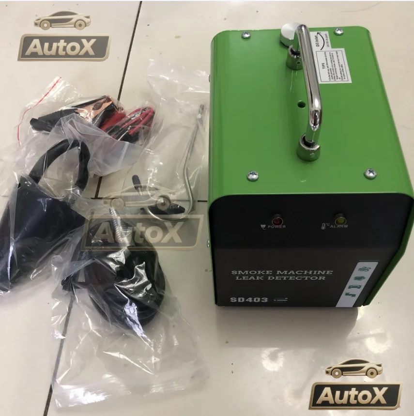 Rilevatore di perdite per macchina del fumo automobilistica Tester di perdite per tubi per auto a doppia modalità 12V con manometro e regolabile