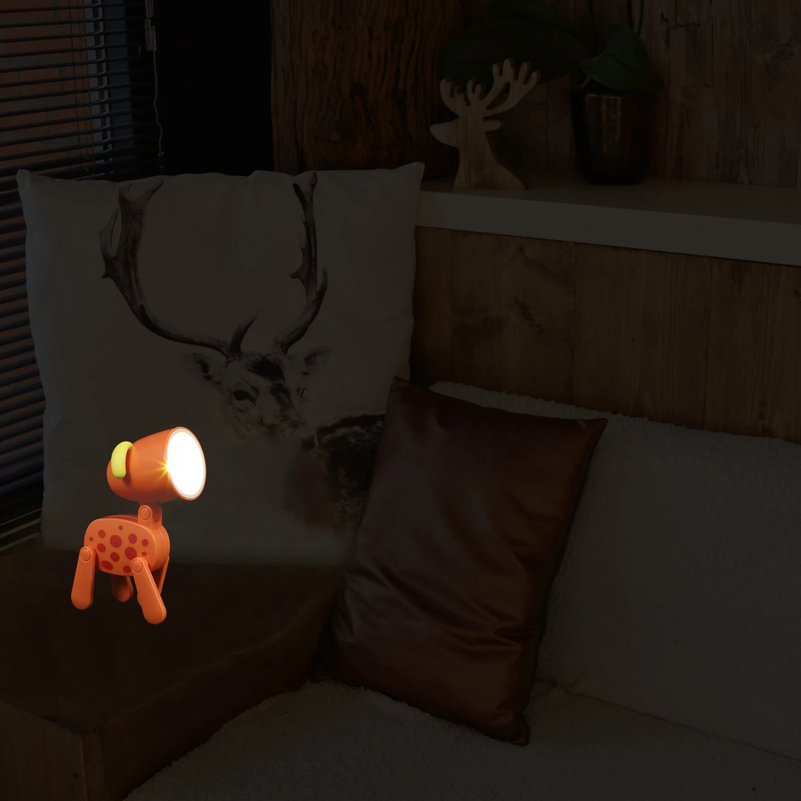 

6pcs Cartoon Night Light Mini Foldable Desk Lamp Bedroom LED Warm Light Animal Shape Decorative Table Lamp