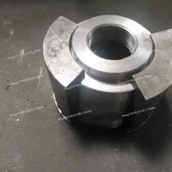 Disassembly of the stator coil tiles mold for the refrigeration compressor unit 246