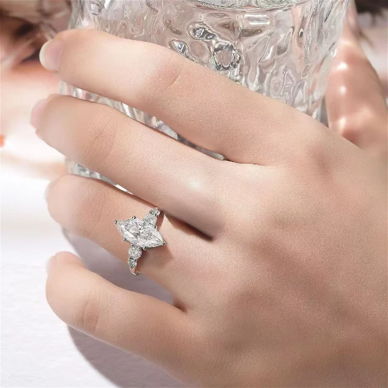 Ein 925er Silberring mit 3 Karat Horse-Eye-Moissanit, speziell geformt, modischer klassischer Ring für Männer und Frauen, Paarring, Ehering. – Detail 3