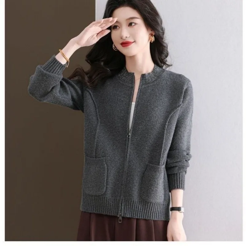 

2025 Zipper Cardigan Sweater Women's Short Jacket Knitted New Fashionable Loose Top