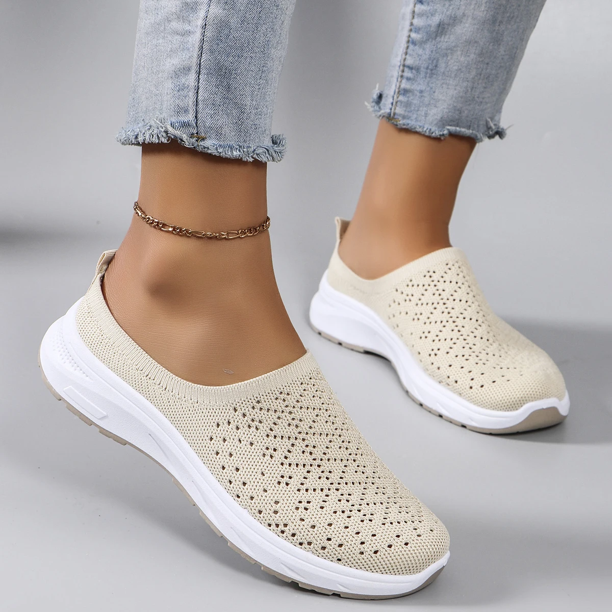 Spring new women\'s sports shoes, fashionable, breathable, lightweight, non-slip, wear-resistant, casual sports shoes, flat shoes