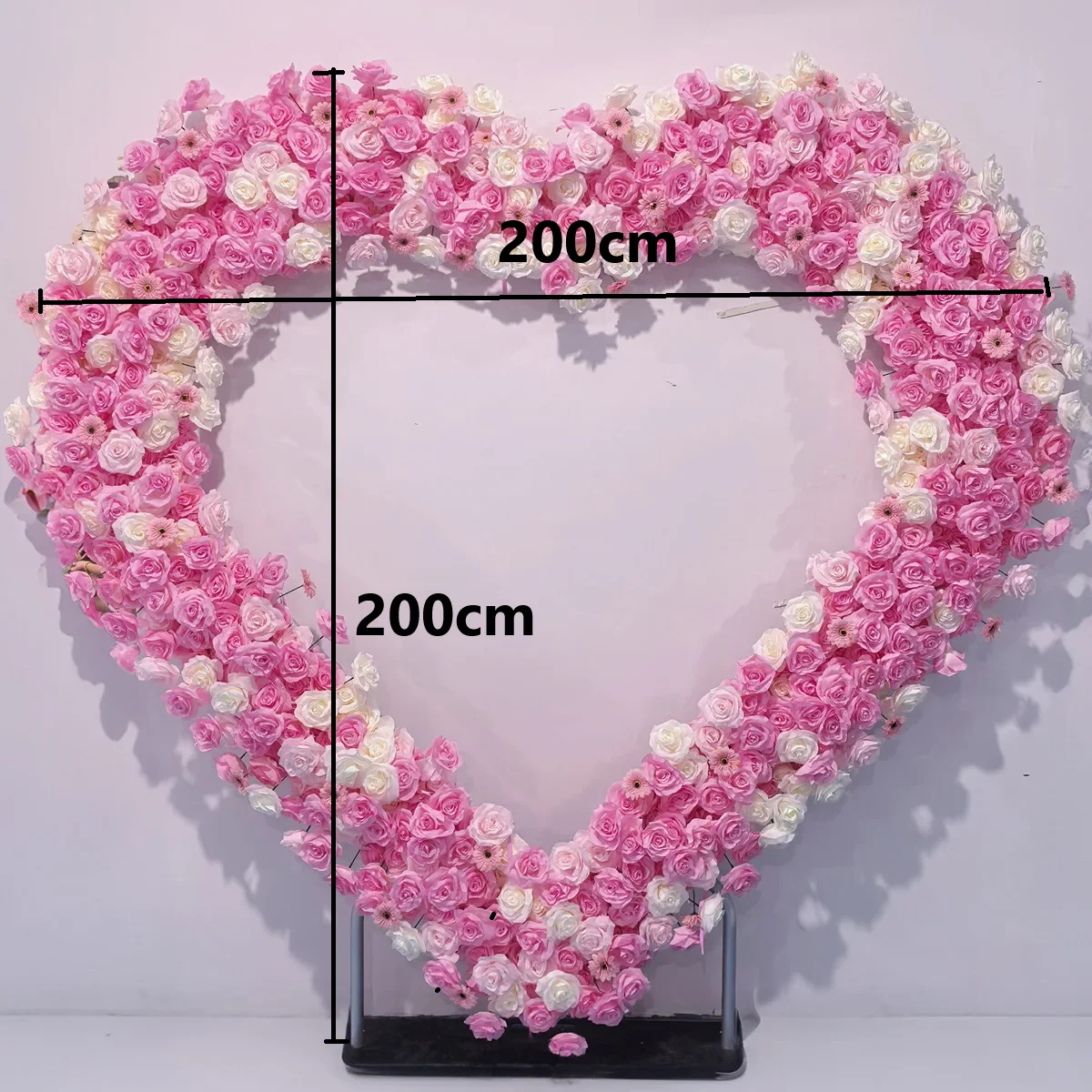 Herzförmiger künstlicher Blumenwandbogen, herzförmiger Bogen, verwendet für Hochzeits-Hintergrunddekoration und Partydekoration. – Detail 9
