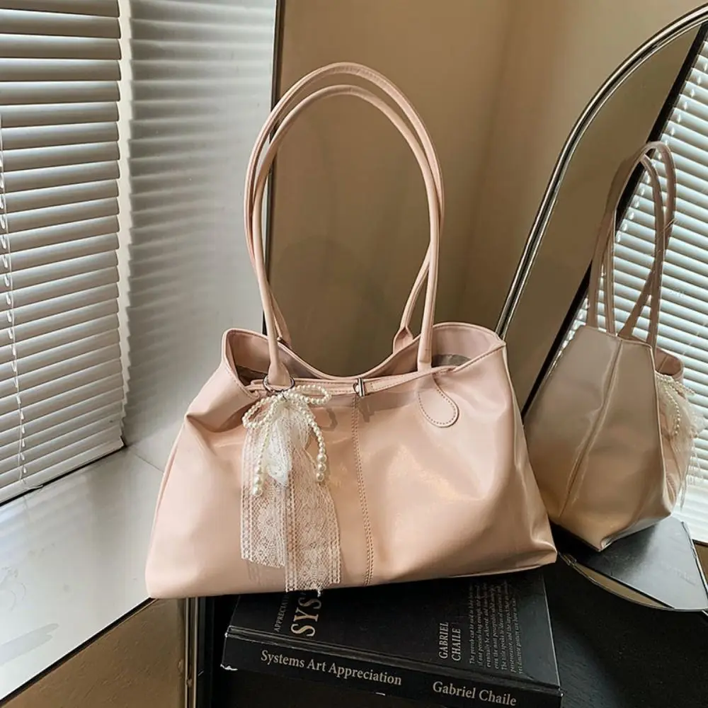 

Cute PU Leather Shoulder Bag Tote Bag Solid Color Versatile Armpit Bag with Bow Lace Pendant Large Capacity Underarm Bag Outdoor