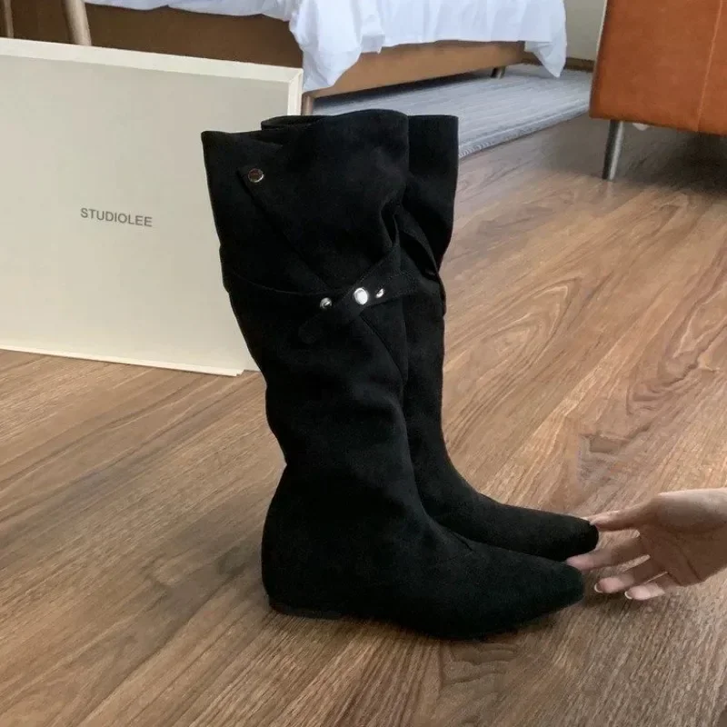 Modische knielange Damenstiefel für den Herbst, sexy spitze hohe Stiefel aus Europa und Amerika, gepolsterte Damen-High-Top-Stiefel. – Detail 10