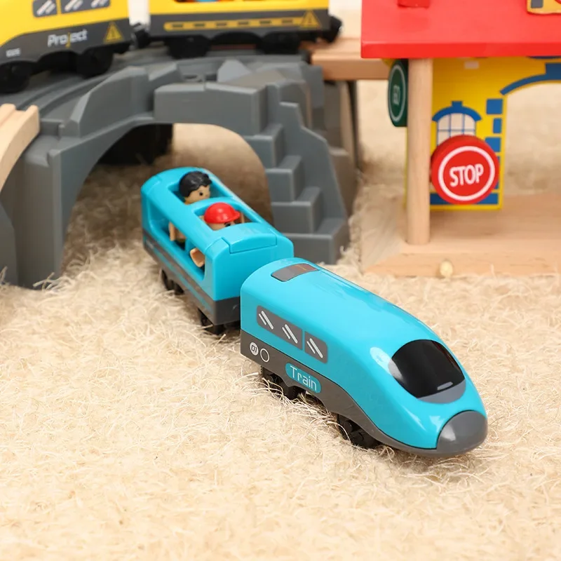 Retro Train Toy Sound, Light Electric Train Set Children's Educational Toy Train Wooden Rail Car Compatible with Wooden Track