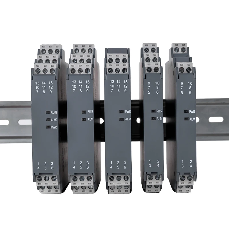 1 In 2 Out DC Signal Isolator 1 In 4 Out Transmitter Current Voltage Isolation 4-20mA 0-10V 0-5V 0-10V Output Signal Isolator