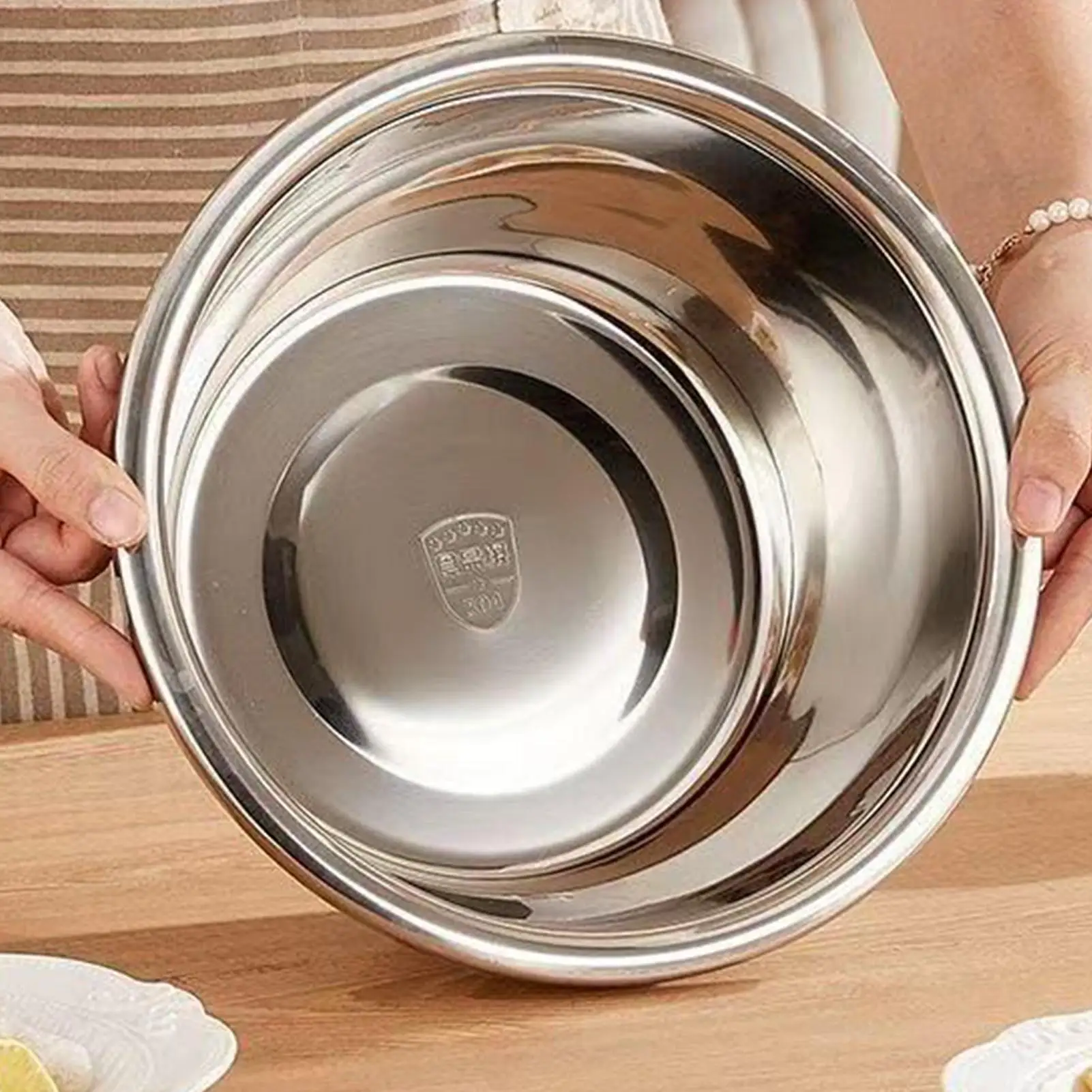 ステンレス製ストレーナーボウル、野菜水切りボウル、グレーター付き、食品洗浄ストレーナーボウルセット、食事の準備、サラダ作り、アパート用