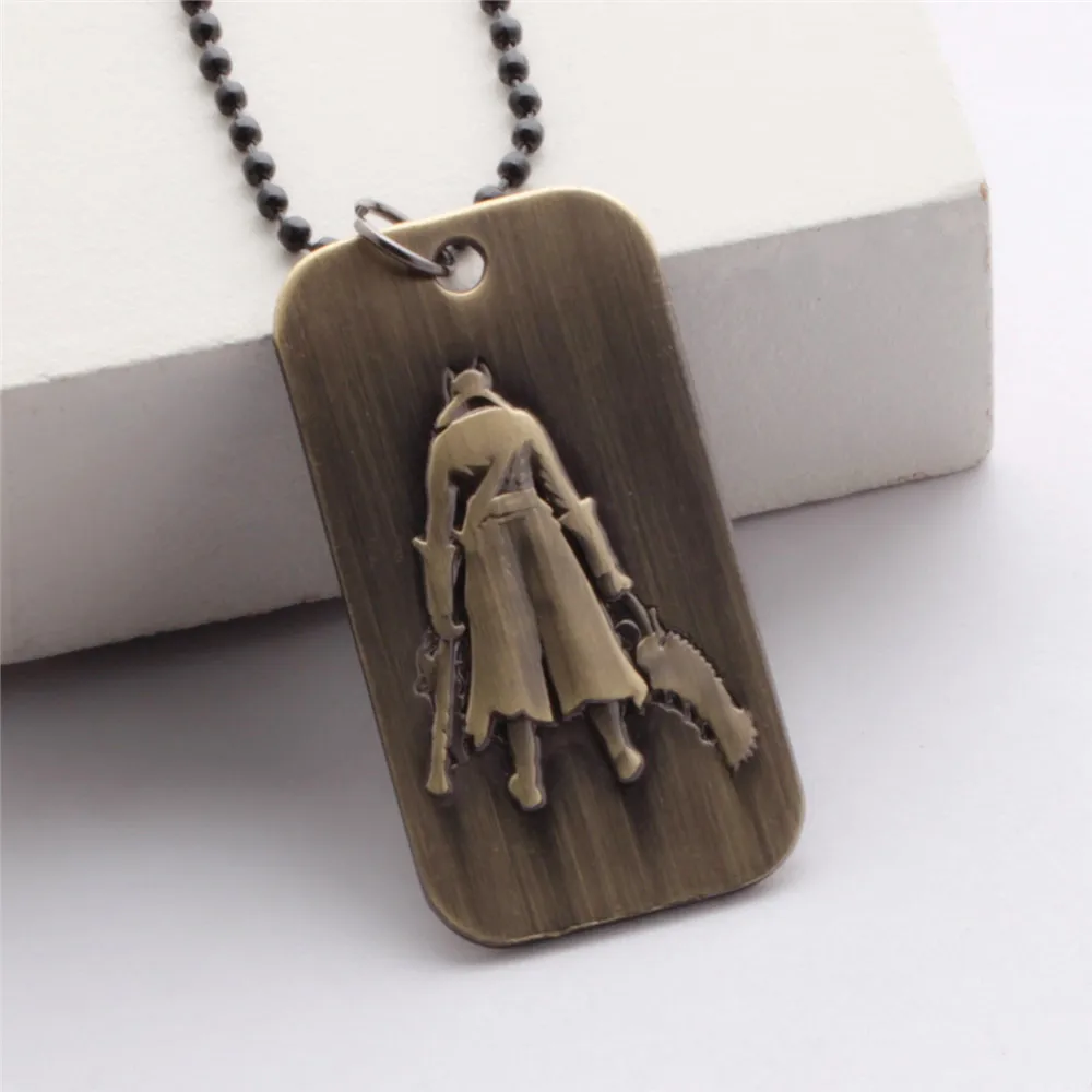 Vintage Bloodborne Hunter with Weapon Engraved Pendant Necklace for Men PS4 Military Necklace Dog Tag Fans Cosplay Party Jewelry