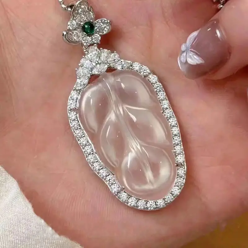 

New Chinese Chalcedony Ice Transparent Leaf Necklace Women's Light Luxury Temperament Texture Pendant