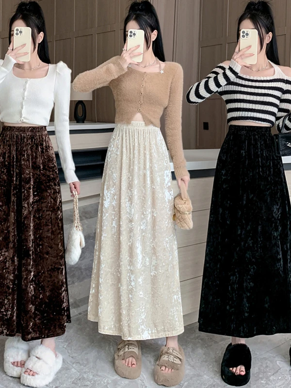 

Women's Vintage Velvet Slim-fit High-waist Midi Skirt Niche Chic Stretch Waist Draped A-line Skirt Autumn Office Versatile Wear