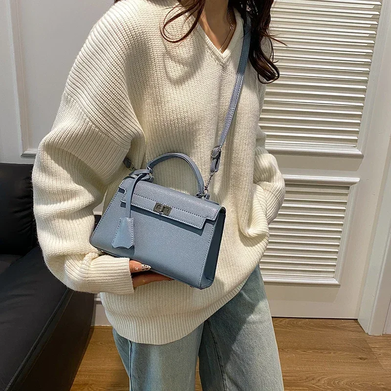 

Elegant Classic Design Leather Women's Shoulder Bag Crossbody Option Popular Among Ladies Handbag