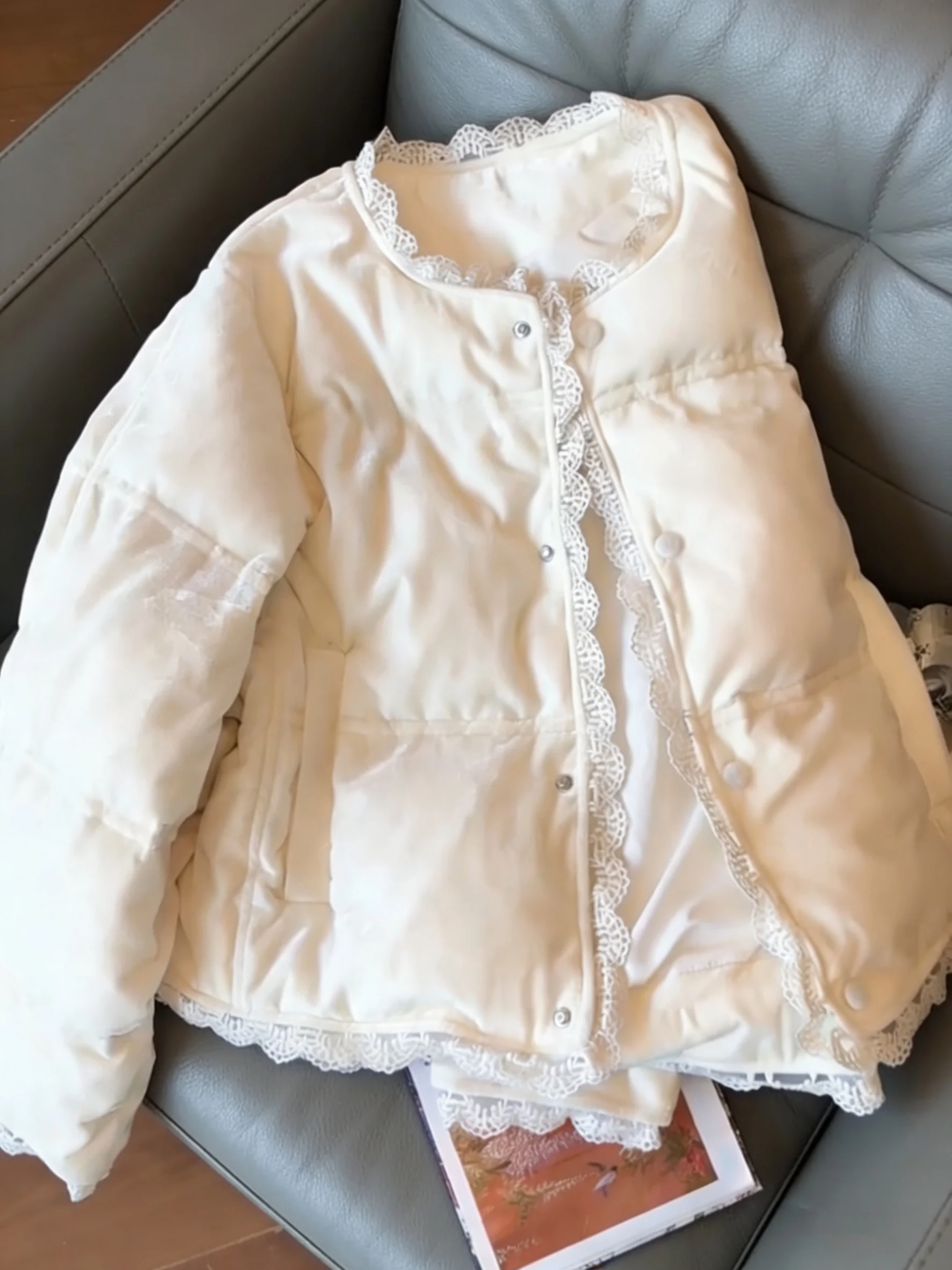 

Женское зимнее пальто 2025 года с белым кружевом, новое, мягкое, универсальное, теплое, свободного кроя в корейском стиле