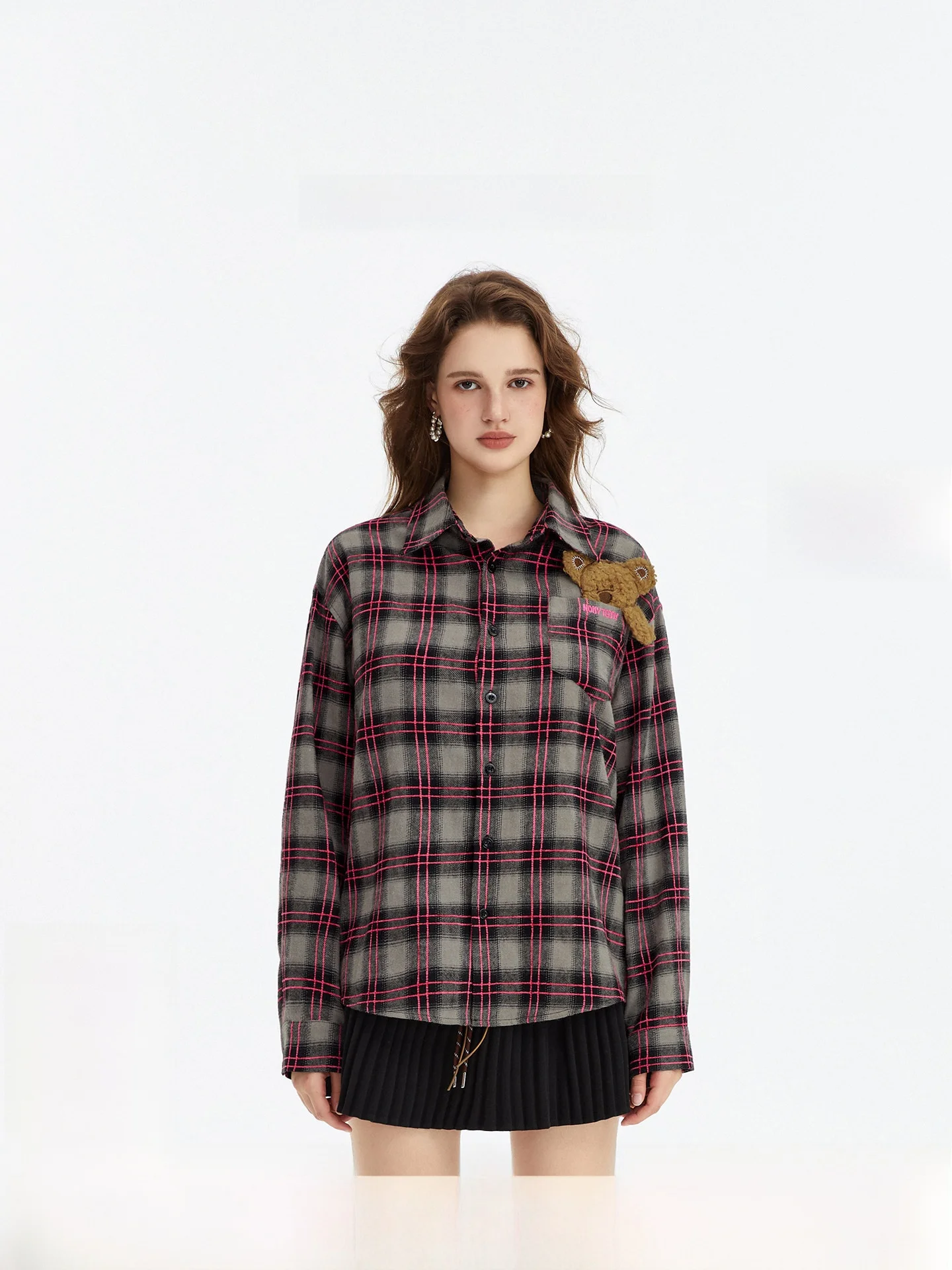 

Classic Plaid Long Sve Loose Outerwear irt for Women Spring New Sle Retro NOISY TEDDY ex 26 Year Old irt
