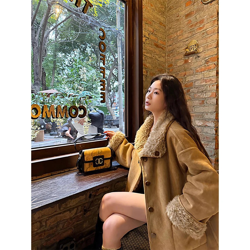 Eco-Friendly Double-Sided Wear Faux Fur Suede Jacket Women's Loose Fit Autumn Winter Thickened Lamb Fur Motorcycle Style Coat