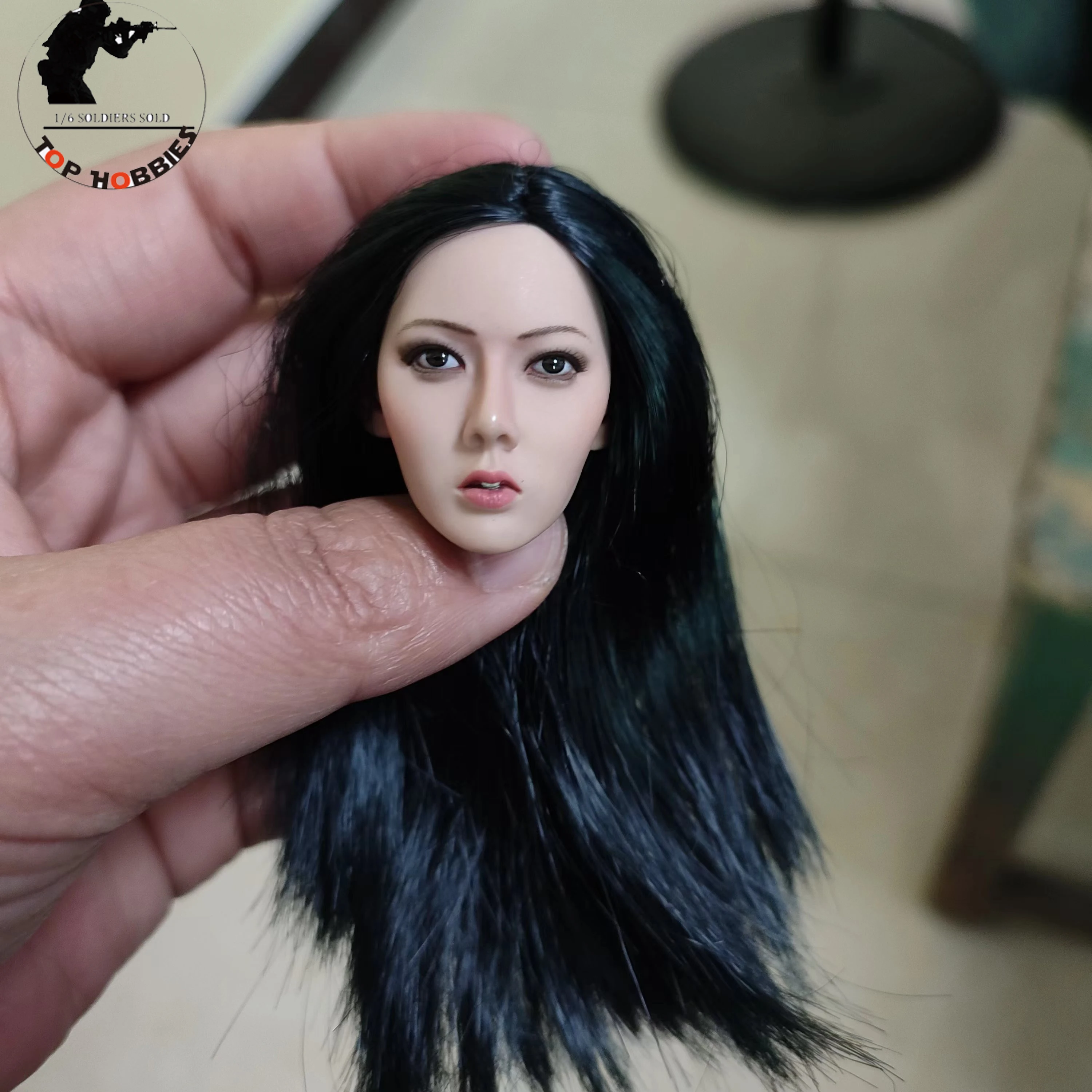 

YMTOYS 1/6 Scale Action Figure Gril Xiu Female Head Sculpt Women Head Sculpture Straight Black Hair Fit 12Inch TBleague Body