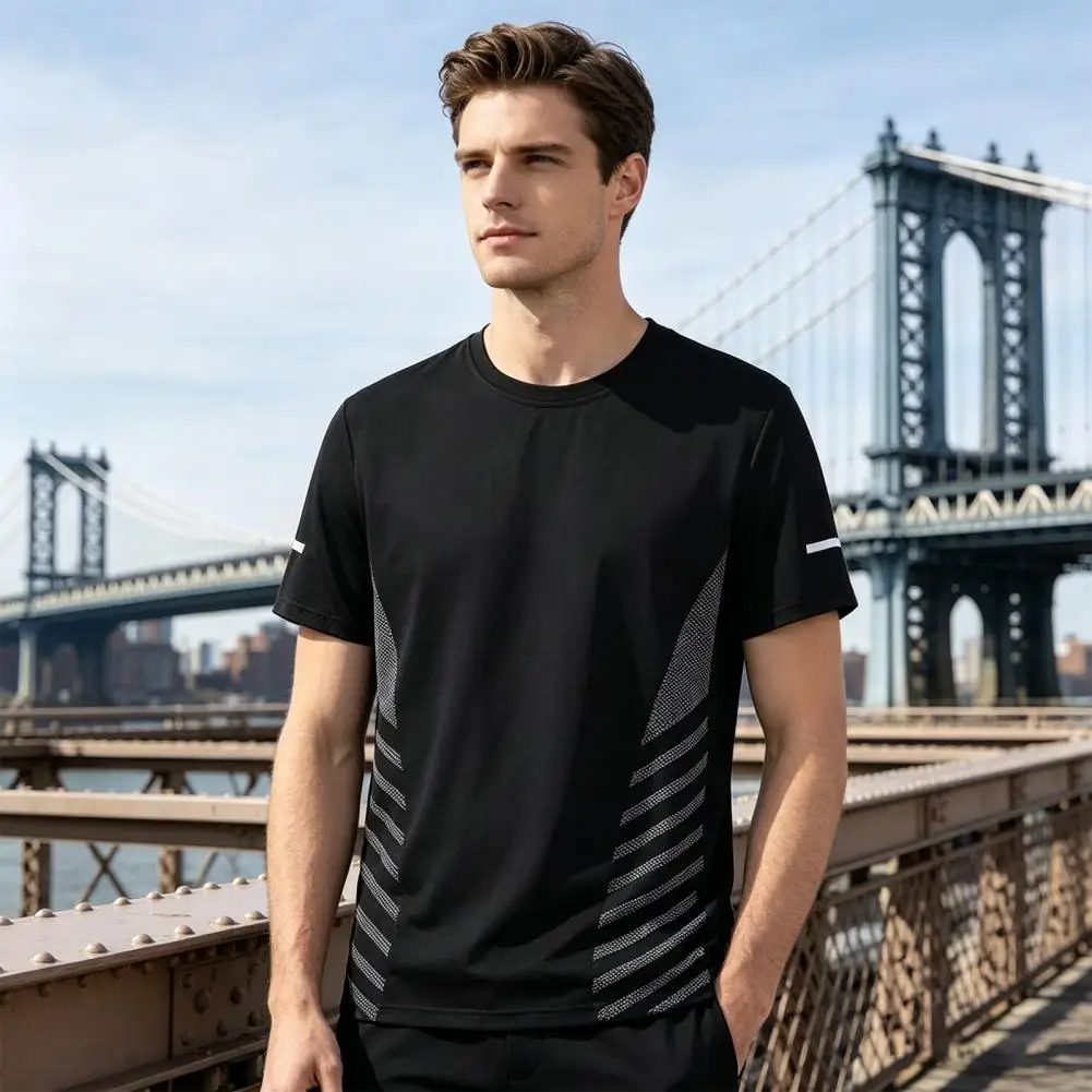

Soft Breathable Quick-Drying T-shirt Athletic Summer Tee Loose Fit Mesh T-shirt for Gym Fitness Training Outdoor Workouts